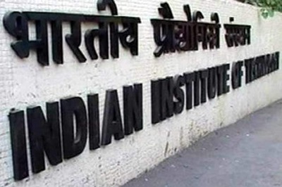 Short of faculty, IITs may hire foreign teachers