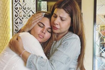 Sambhavna Seth Shares Pic With Rakhi Sawant After Latter's Mom's Death, Gets Trolled