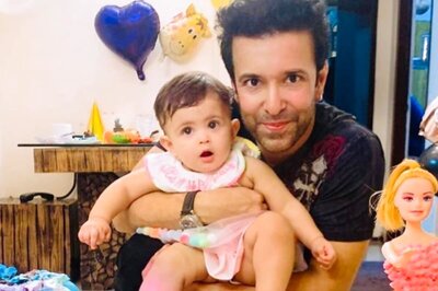 Aamir Ali Reveals Daughter Ayra's Face With an Adorable Picture on Valentine's Day