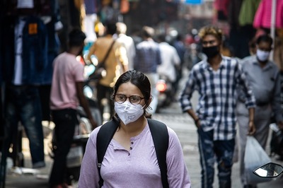 Vaccination Centre at DU's Shivaji College Facing Shortage of Doses