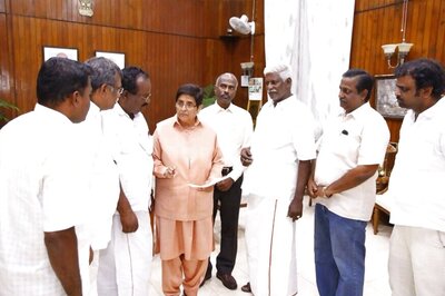 High Drama at Puducherry Assembly as Cops 'Deny' Entry to Three BJP MLAs