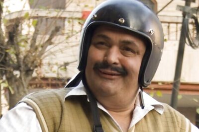 Rishi Kapoor's  versatility bowls over KJo