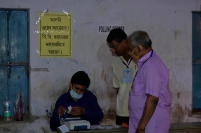 BJP Polling Agent in Bengal Removed from Booth for 'Influencing Voters' With His Saffron Shirt