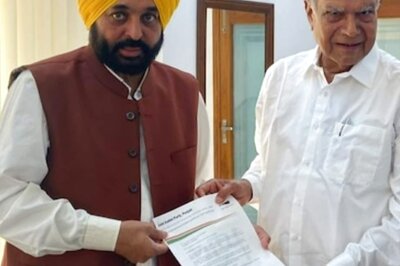 Punjab Governor Vs AAP Govt: Assembly Summoned on March 3, SG Tushar Mehta Tells Supreme Court