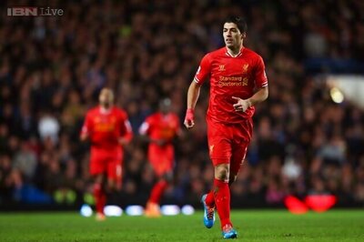Suarez continues to lead Premier League scoring chart