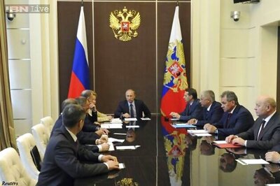 Putin orders Russian troops back to bases after drills near Ukraine