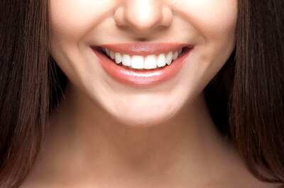 Change Your Toothbrush, Floss Teeth Regularly For a Healthy Smile