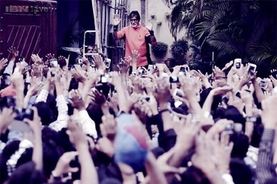 Amitabh Bachchan increases security for his Sunday visitors, advises them to be careful