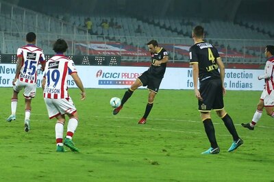 ISL: Dimitar Berbatov Gets Off the Mark As ATK Hold Kerala Blasters