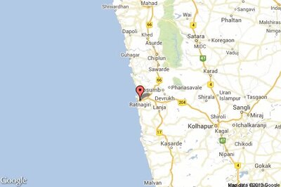 Bus overturns in Ratnagiri, 33 injured