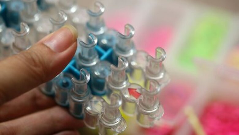How to Make a Rainbow Loom Bracelet