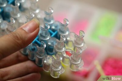 How to Make a Rainbow Loom Bracelet