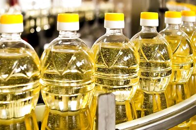 India Raises Base Import Price of Palm Oil, Gold