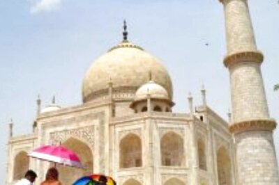 Tourist Footfall, Revenue Collection for Taj Mahal, Red Fort, Other Monuments Hugely Hit By Pandemic