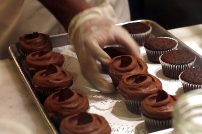 Chocolate lovers tend to weigh less: study