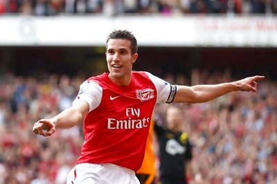 van Persie wins Footballer of the Year award