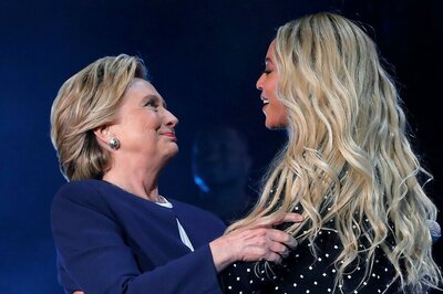 US Elections: Bruce, Beyonce Lead Stars in Last Hillary Clinton Push