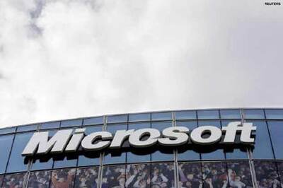 Microsoft links new smart phones to Xbox Live