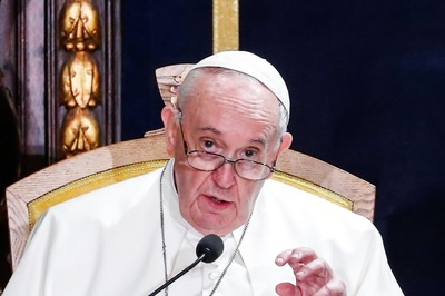 Pope Wants to Meet Vladimir Putin, Compares Ukraine War to Rwanda