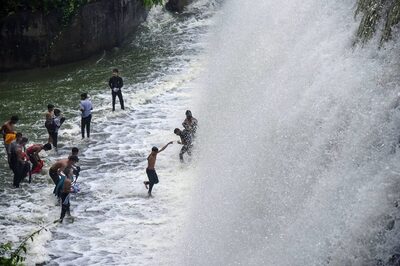 Maharashtra: Prohibitory Orders at Tourists Spots in Pune District as IMD Warns of Heavy Rainfall