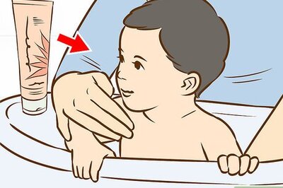 How to Treat Neck Rashes for Your Baby