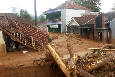 23 People Killed in Myanmar Landslides, Bodies Recovered