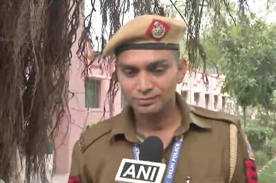 Told Him He Will Not Go Alive, Says Delhi Cop Who Stared Down Gun-Wielding Rioter Shahrukh