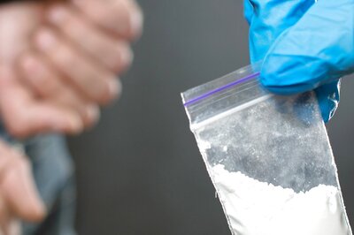 Mumbai NCB Seizes Banned Drugs Worth Rs 13 Cr Destined to Foreign Countries, Arrests Ivorian National