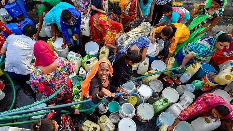 Tempers Fray, Fists Fly in India's Daily Battle For Water