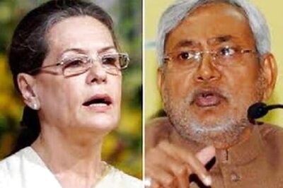 Nitish Kumar lashes out at Sonia Gandhi for 'playing communal card'