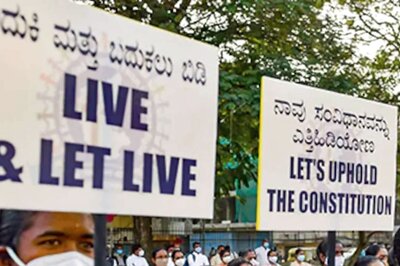 School Shut for Serving Meat, Families Questioned for 'Converting': K'taka Right Wing Groups Take On Minorities During Christmas