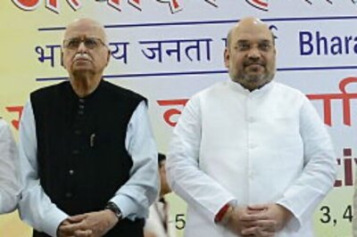 Amit Shah meets Advani to seek his 'blessings'