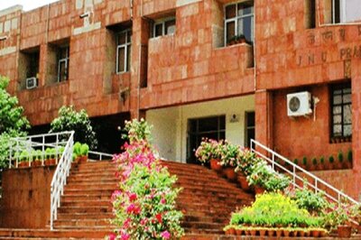 JNU Offers 70% License Fee Waiver For Shops at Campus, Denies Firing Any Mess Worker