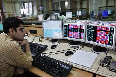 Sensex signs off in style, but slips 5% for 2015