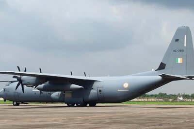 CM, Cong Slam Centre's Denial of Permission to Kerala Minister to Visit Kuwait; Guv, Gopi Back it