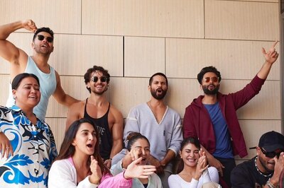 Watch: Shahid Kapoor Grooves To Jumma Chumma With Kiara Advani, Varun Dhawan, Tiger Shroff