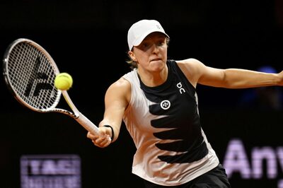 Stuttgart Open: Iga Swiatek to Face Ons Jabeur in Semis, Aryna Sabalenka Up Against Anastasia Potapova