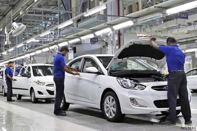 Car sales fall 7 pc in FY13, first drop in a decade
