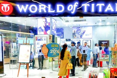 Titan Shares Decline 8% After PAT Falls 1% YoY; What Should Investors Do Now?