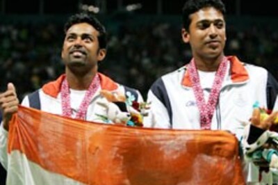 Paes-Bhupathi win doubles gold