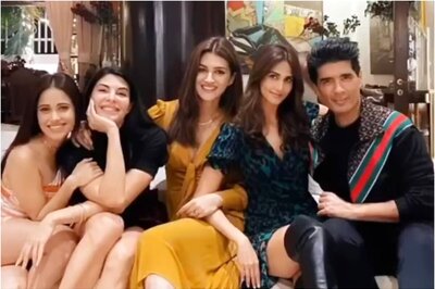 Inside Manish Malhotra's Star-studded Bash with Kriti Sanon, Kartik Aaryan, Janhvi Kapoor, Jacqueline Fernandez