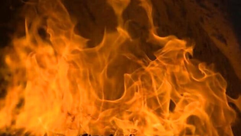Hyderabad: Unidentified persons set ablaze 6 cars