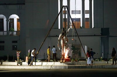 Bangladesh Pulls Down Statue of Lady Justice To Please Islamic Radicals