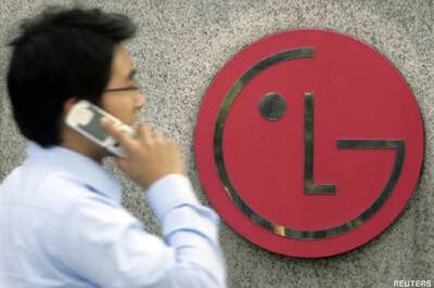 Sony sues to block LG from shipping phones to US