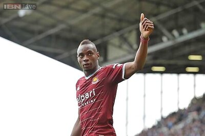 West Ham stun champion Manchester City 2-1 in Premier League