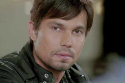 Randeep Hooda honoured with achievement award in Australia