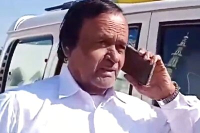 62-year-old Rajasthan Man Wears Only White Clothes, Shoes And Socks