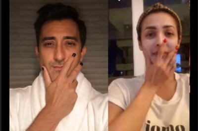 Rahul Khanna Pulls Malaika Arora's Leg, Accuses Her of Stealing His Pose