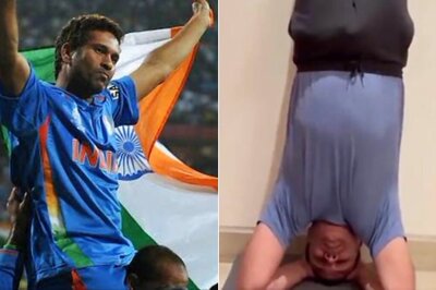 'Aap Jiyo Hazaaron Saal...': Sehwag Performs Shirshasana to Wish Sachin Tendulkar on 50th B'day- WATCH
