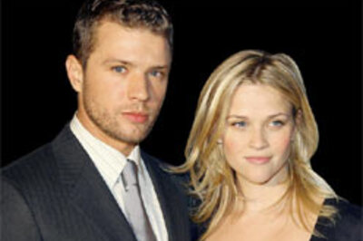 Reese Witherspoon files for divorce